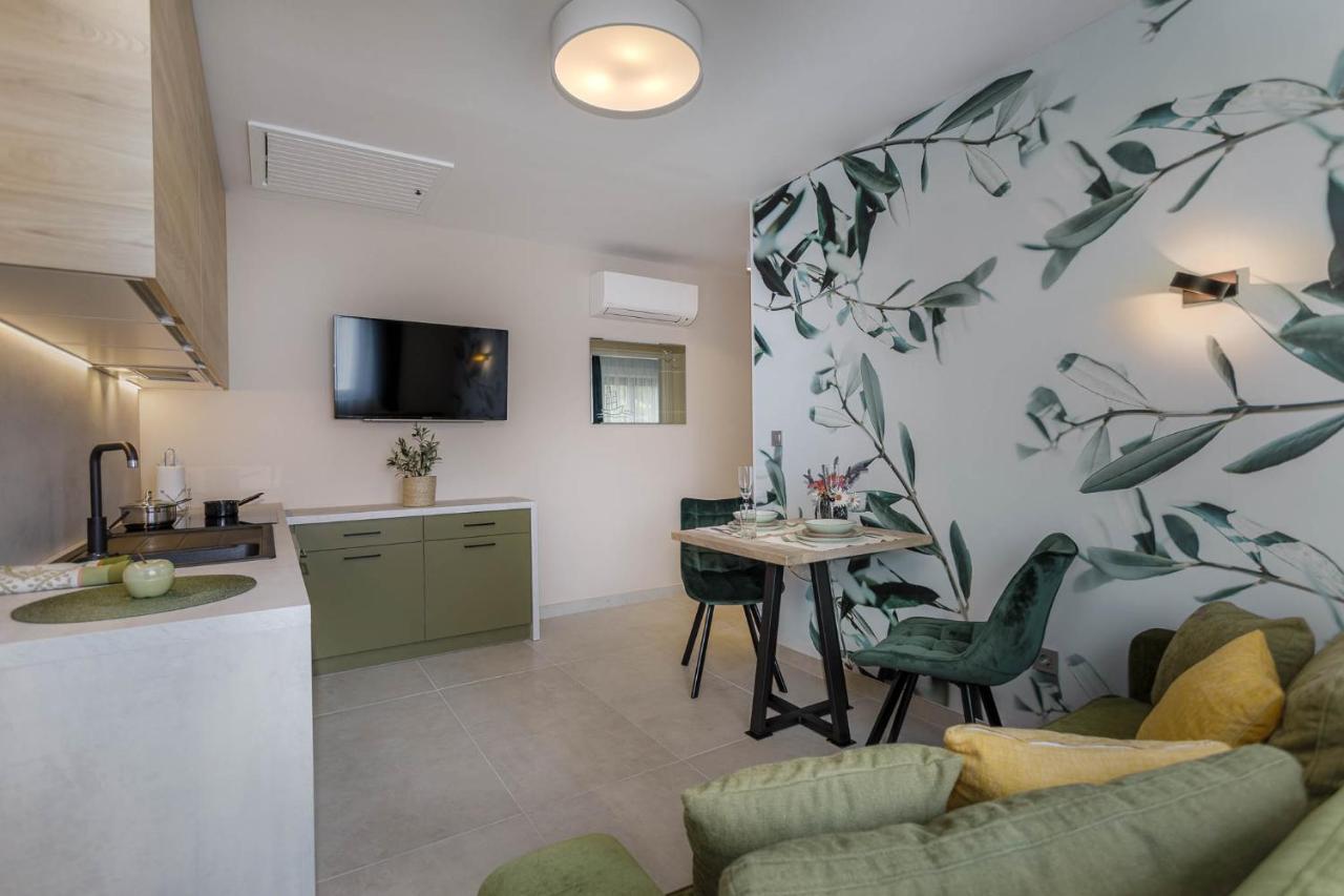 Apartments Olivia & Navy, Silo Luaran gambar