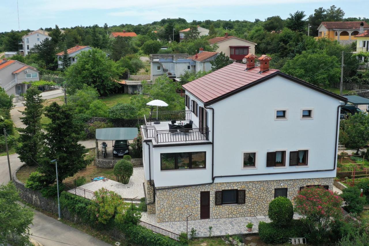 Apartments Olivia & Navy, Silo Luaran gambar